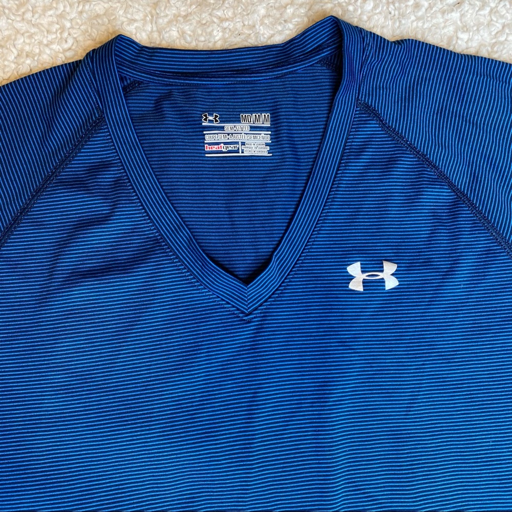 Under Amour Semi fitted Tee